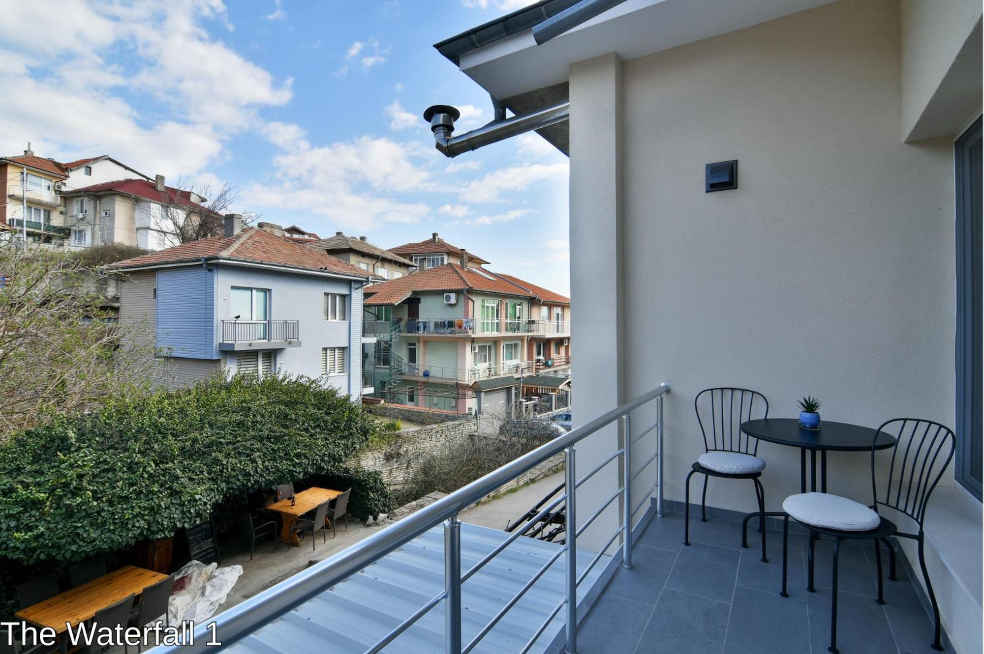 Самостоятелни Стаи "Водопада" Balchik Exterior photo
